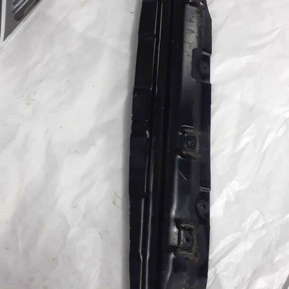Travessa Suporte Radiador Cayenne 4.5 V8 2003 2004 2005 2006