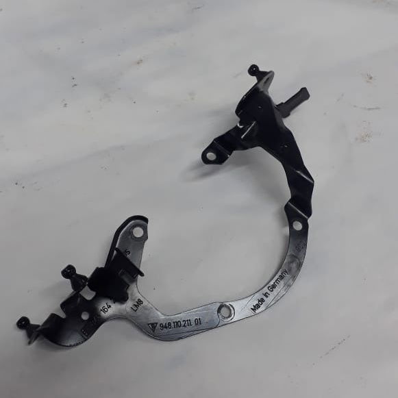 Suporte Coletor Cayenne V8 2003 2004 2005 2006 94811021101