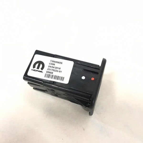 Botão Entrada Usb Trás Console Fiat Toro Diesel 2016 2017