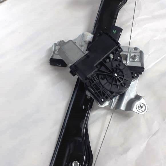 Máquina Vidro E Motor Dianteira Direita Gm Tracker 2017 2018