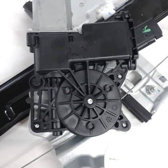 Máquina Vidro E Motor Dianteira Direita Gm Tracker 2017 2018