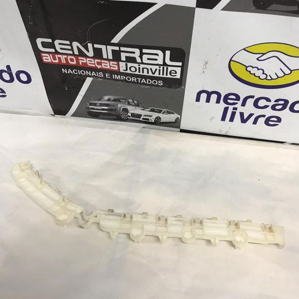 Suporte Guia Parachoque Traseiro Direito Outlander 2014 2015