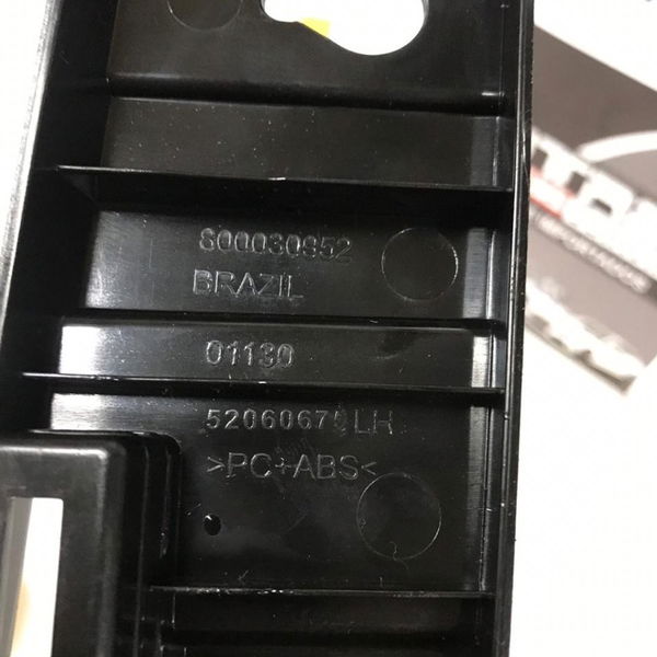 Suporte Moldura Coluna Porta D. Esquerda Renegade 2019 2020