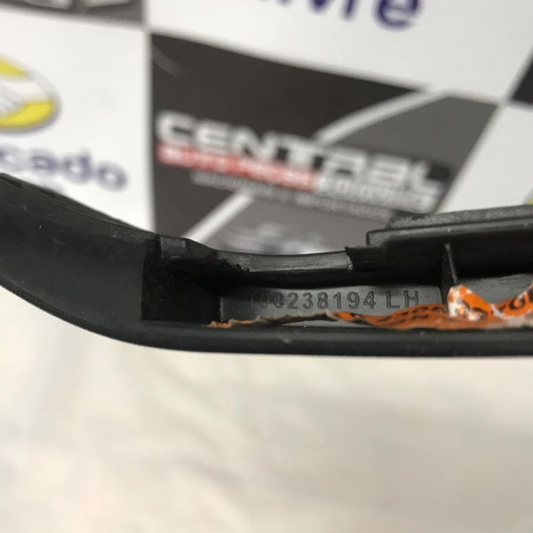 Moldura Acabamento Esquerdo Jeep Renegade 18 2019 100238194