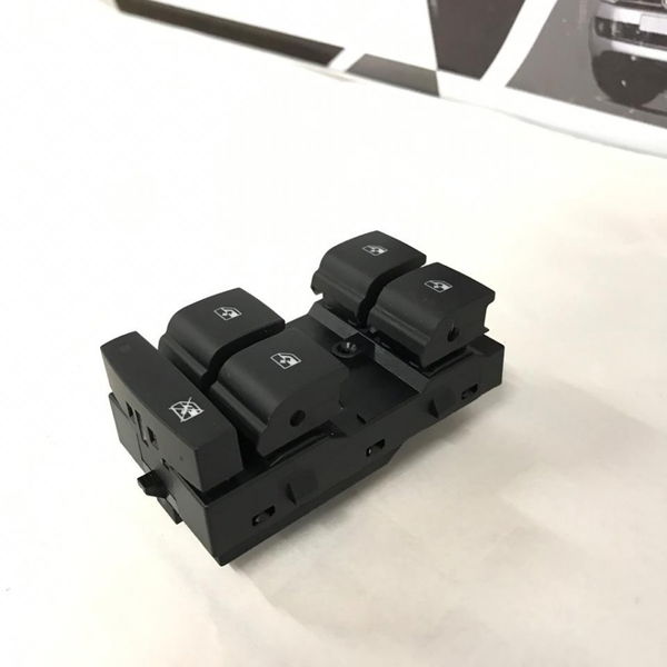 Botão Vidro Elétrico Dianteiro Esquerdo Gm Tracker 2017 2018