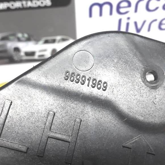 Suporte Interno Porta Traseira Esquerda Gm Tracker 2017 2018
