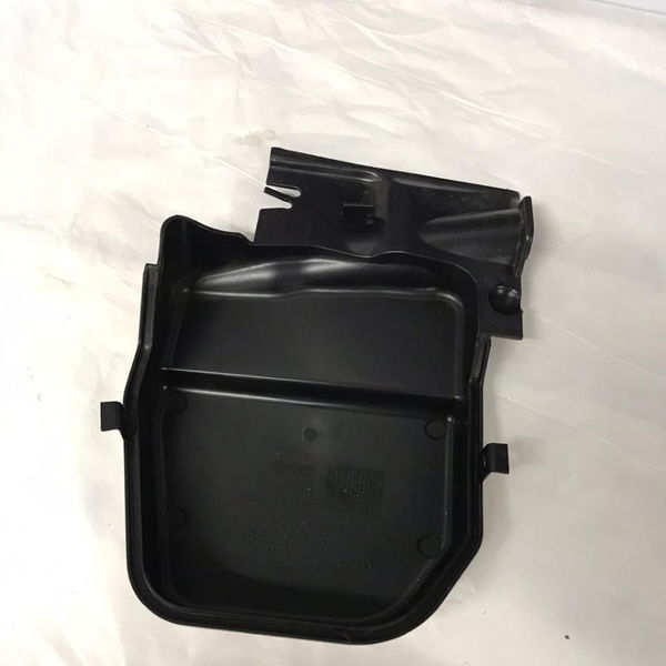 Tampa Filtro Ar Cabine Direito Bmw X1 2.0 Turbo 2012 2013