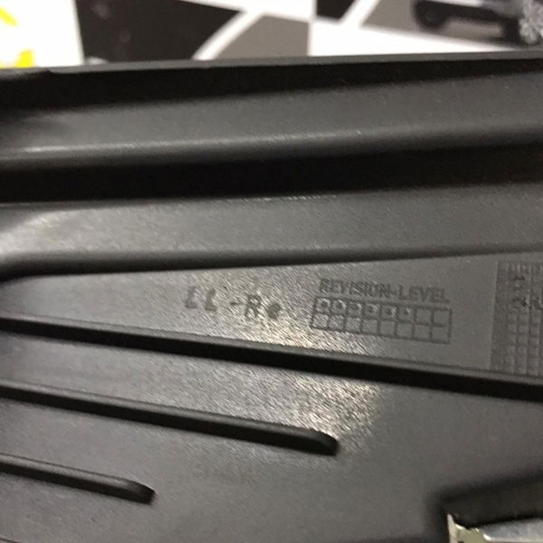 Moldura Acabamento Direito Painel Bmw X1 Turbo 2012 2013