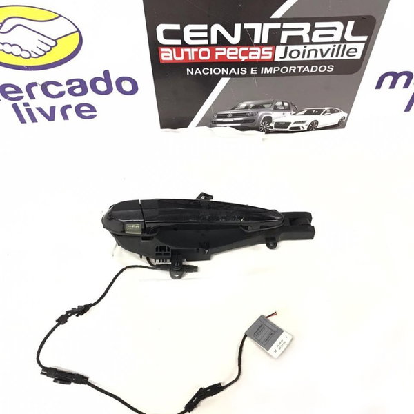 Maçaneta Porta Dianteira Direita Bmw X1 Turbo 2012 2013
