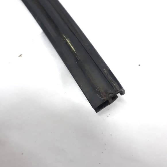 Borracha Canaleta Inferior Parabrisas Bmw X1 Turbo 2012 2013