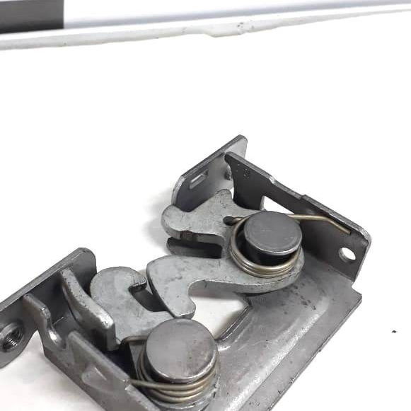 Fechadura Esquerda Capo Dianteiro Bmw X1 Turbo 2012 2013