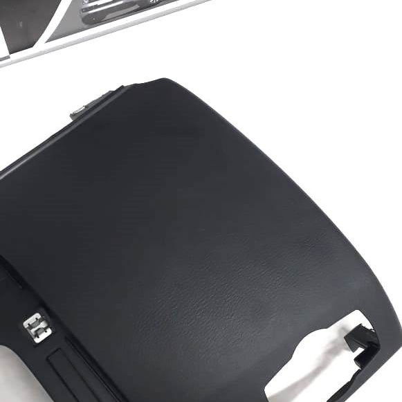 Acabamento Moldura Inferior Painel Bmw X1 Turbo 2012 2013