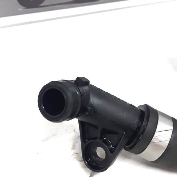 Mangueira Refrigeração Óleo Radiador Bmw X1 Turbo 2012 2013