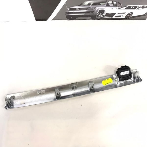 Moldura Painel C/ Botão Porta Luvas Bmw X6 3.0 35i 2013 2014