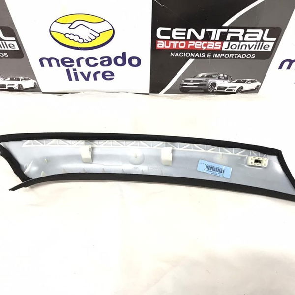 Acabamento Esquerdo Coluna Parabrisas Bmw X6 3.0 2013 2014