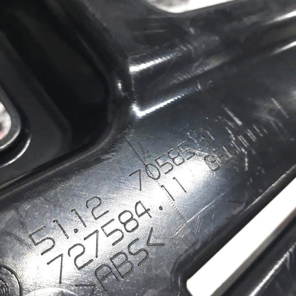 Guia Suporte Parachoque Traseiro Esquerdo Bmw 320i 2010 2011