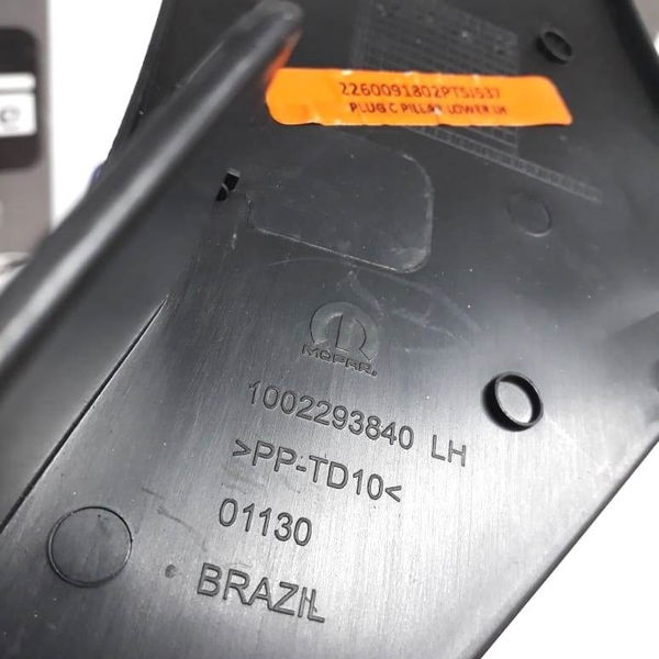Tampa Moldura Acabamento Traseiro Esquerdo Toro 2019 2020