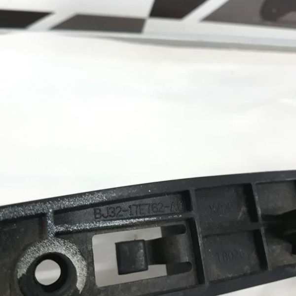 Guia Suporte Direito Parachoque Diant. Evoque 2013 2014 2015