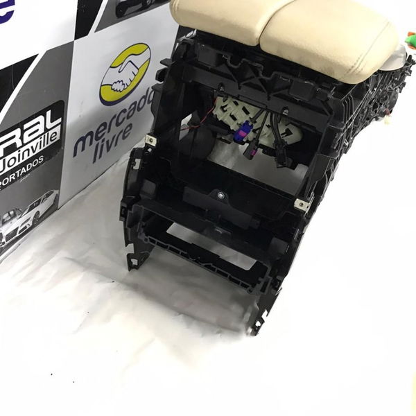 Console Central Porta Copos Apoio Braço Bmw X5 F15 2015 2016