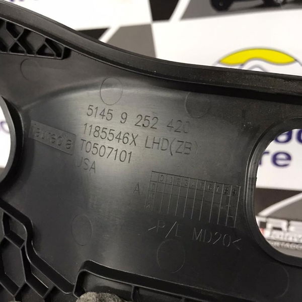 Acabamento Direito Inferior Painel Bmw X5 F15 2015 2016