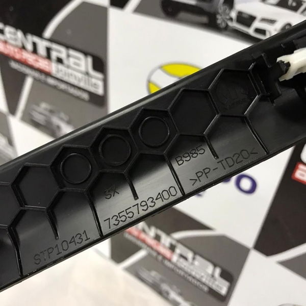 Acabamento Coluna Porta Esquerda Renegade  2016 7355793400