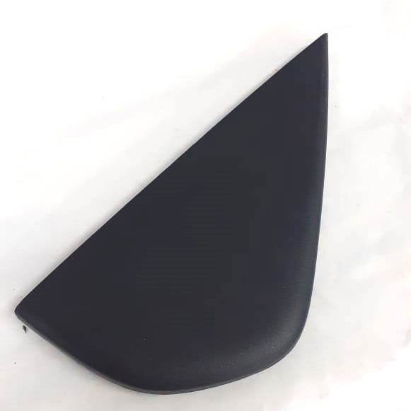 Acabamento Lateral Direito Painel Toro 2018 2019 Volcano