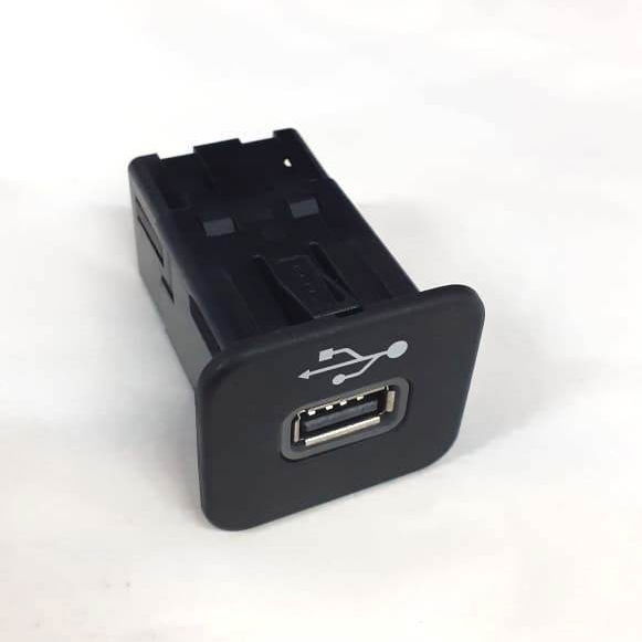 Acabamento Entrada Usb Traseira Fiat Toro Freedom 2017 2018