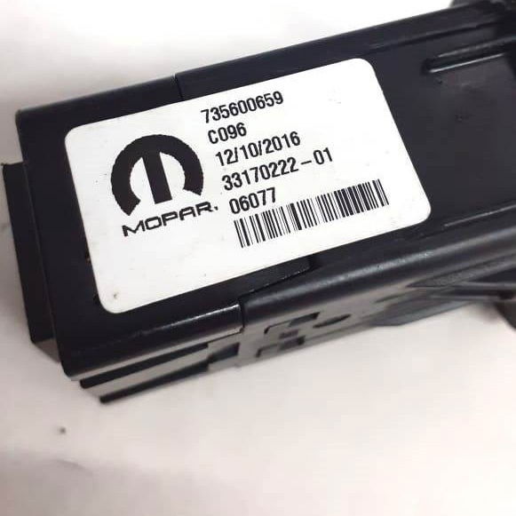 Acabamento Entrada Usb Traseira Fiat Toro Freedom 2017 2018