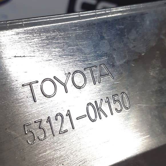 Moldura Cromada Superior Parachoque Hilux Sw4 2011 Detalhe