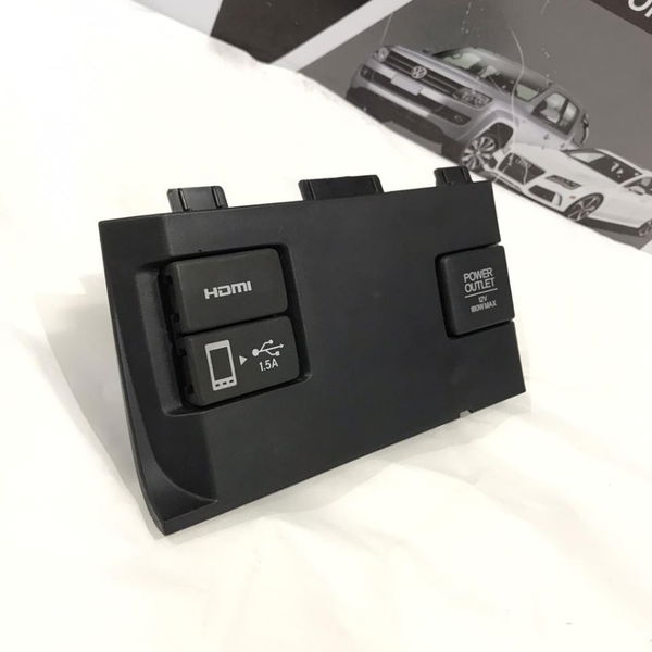 Moldura Entrada Usb Hdmi Tomada 12v Honda Civic G10 2017 18