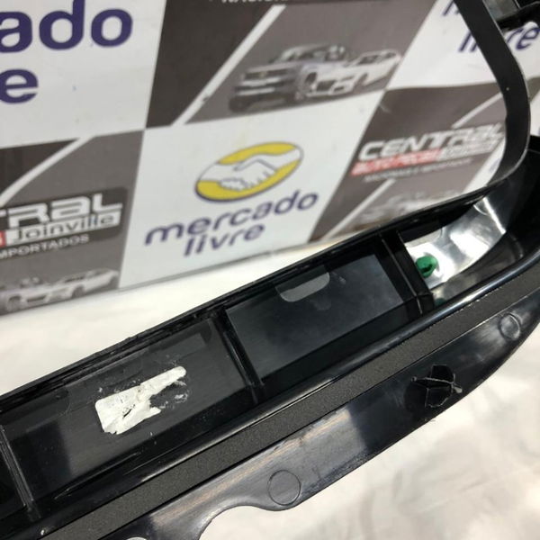 Aplique Tampa Traseira Esquerda Fiat Toro 2019 Diesel