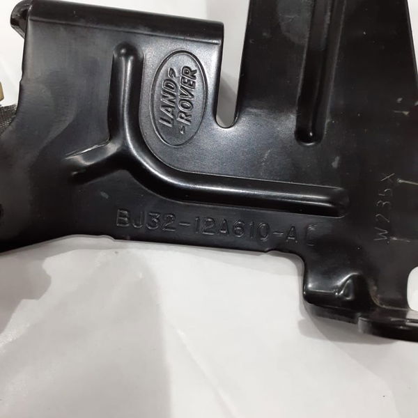 Suporte Válvula Alívio Evoque 2013 2014 2015 Bj32-12a610