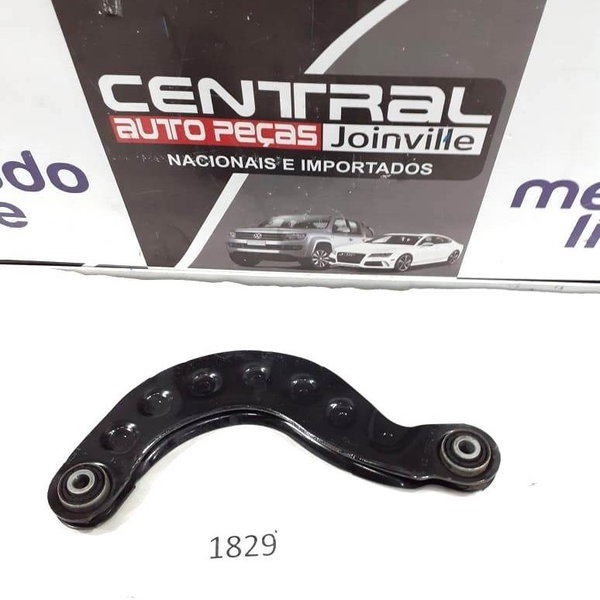 Braço Curvo Traseiro Direito Ford Focus 2.0 Hatch 2014 2015