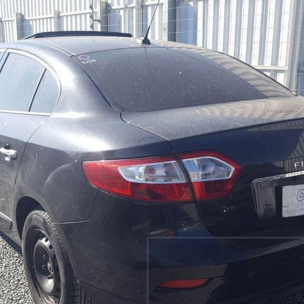 Porta Tampa Traseira Agregado Eixo Renault Fluence 2013 2014