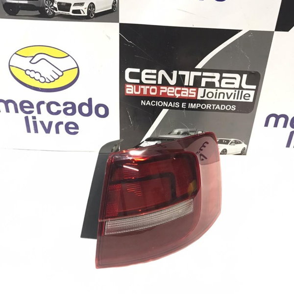 Lanterna Traseira Direita Canto Vw Jetta 2017 2018 Original Vermelho