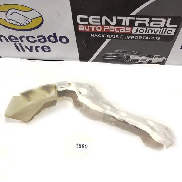 Guia Direito Parachoque Traseiro Ford Focus Hatch 2014 2015