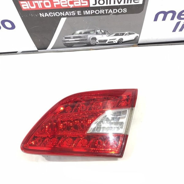 Lanterna Direita Tampa Traseira Nissan Sentra 2014 2015 2016 Vermelho