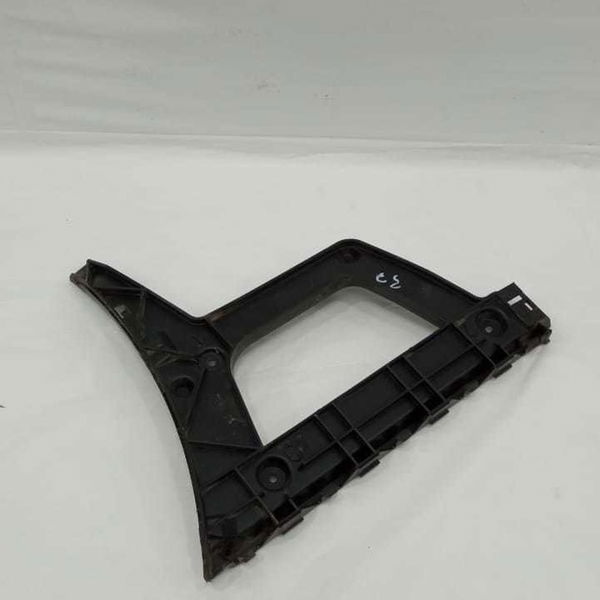 Guia Parachoque Traseiro Direito Audi A4 2015 8k5 807 454