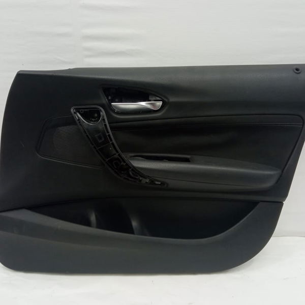 Forro De Porta Dianteira Direita Bmw 118i 2011