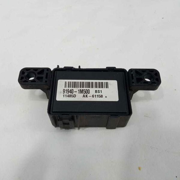 Módulo Relé Pdm Hyundai Veloster 2013 919401m500        