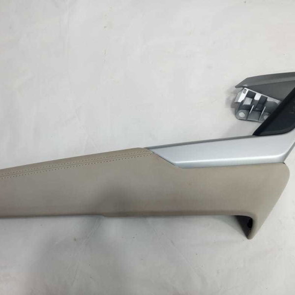 Puxador Interno Forro Porta Dianteira Esquerda Audi Q3 2020