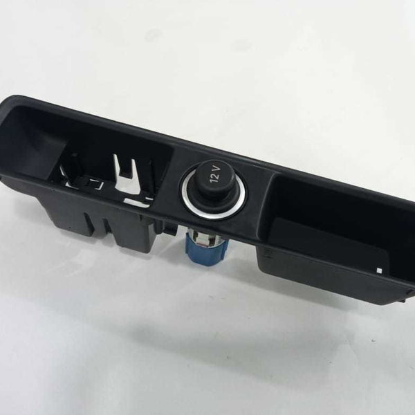 Acabamento Tomada 12v Console Central Audi Q3 2020 83b863349