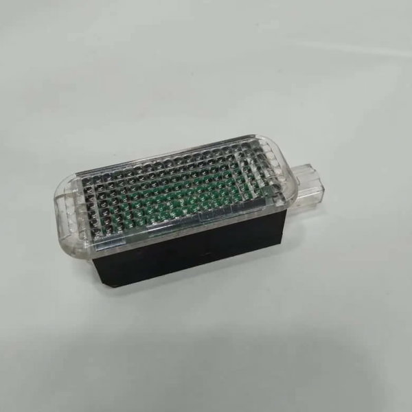 Luz Forro Porta Traseira Direita Audi Q3 2015 8j947409