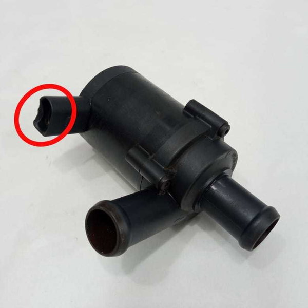 Bomba Água Auxiliar Audi Q3 2.0 Tfsi 2015 Detalhe