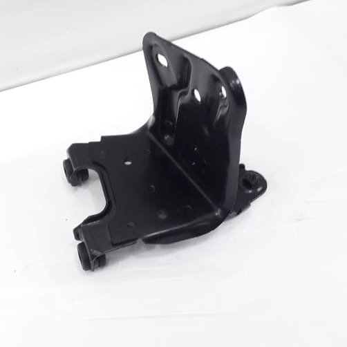 Suporte De Ferro  Vw Jetta Tsi 2017 1k1614235g Usado 