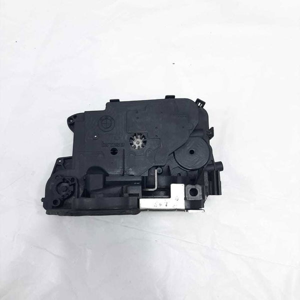 Fechadura Traseira Direita Bmw X1 320i 2011 7060296