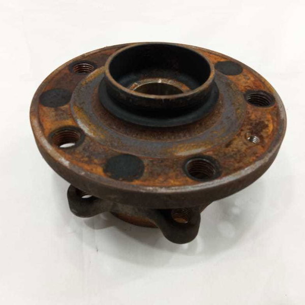 Cubo Roda Rolamento Dianteiro Esquerdo Audi Q3 2015 