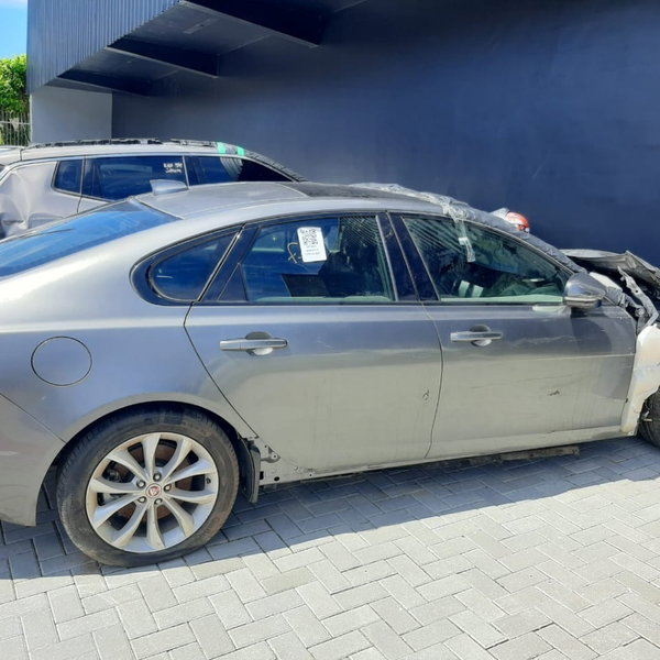 Motor Jaguar Xe 2.0 240cv Gtdi R-sport 2017