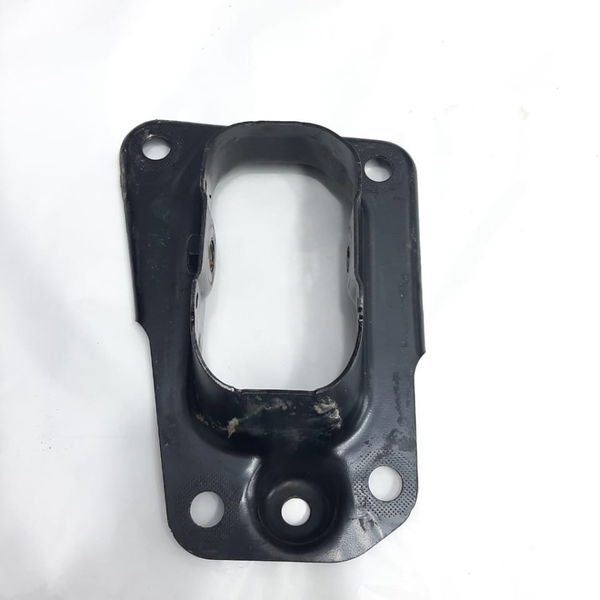 Suporte Traseiro Esquerdo Braço Facão Audi A3 2008