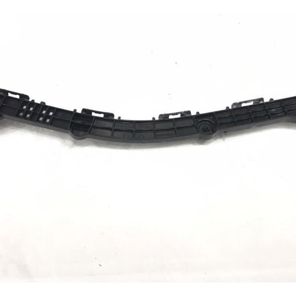 Suporte Guia Parachoque Direito Toyota Corolla 2016 . 
